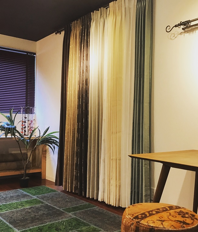 クラシコ/classico　カーテン・ブラインド・ロールスクリーン・ギャッベ・キリム・トライバルラグ　九州・福岡・大川